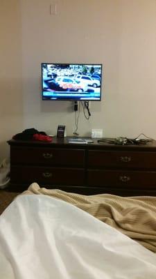 About the knlt good thing a flat screen lol