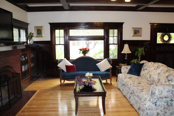 Living Room with complimentary library