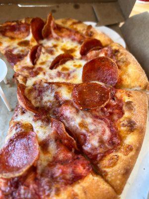 Small pepperoni pizza