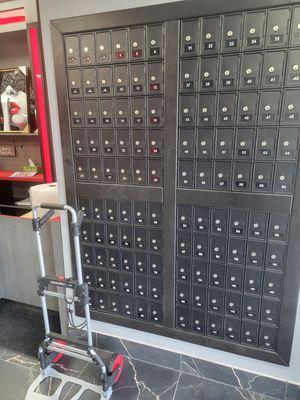 Private mailboxes come rent now great rates!