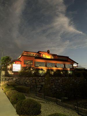 The outside of Lido Michoacán looking up from the bottom of the hill at night