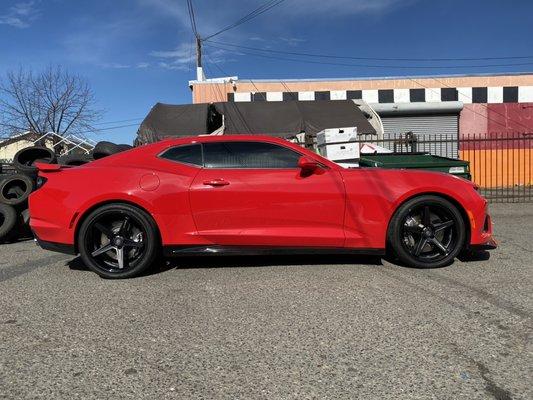 2020 Camaro ZL1 with Lexani Savage wheel