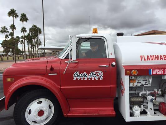 100LL FUEL TRUCK