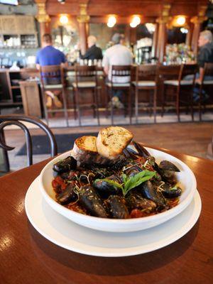 Tomato Caper Chardonnay Mussels