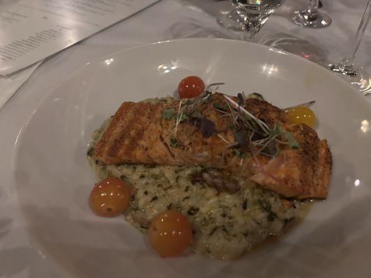 Salmon with spinach risotto