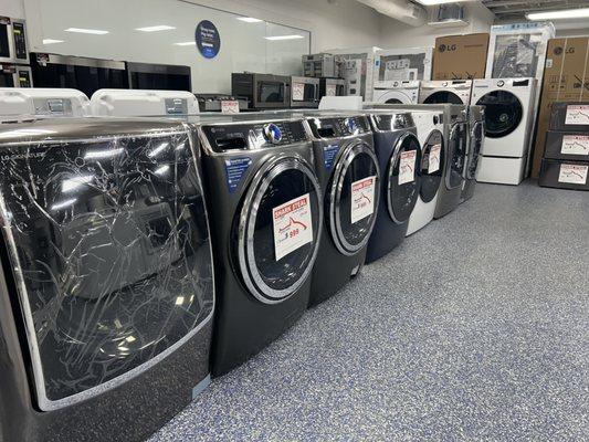 Appliance Shark is the premier scratch and dent appliance store in Overland Park