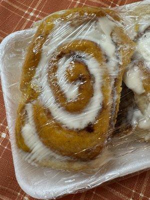 Pumpkin cinnamon rolls-can't wait to try