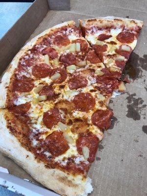 Delicious scrumpalicious pizza!