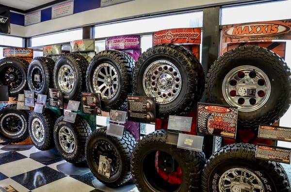 Tire & Wheel Display