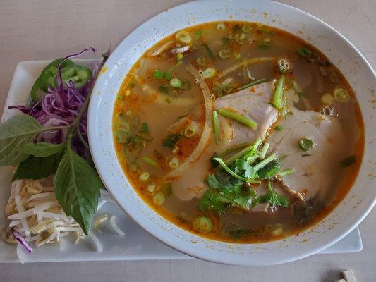 Bun bo hue