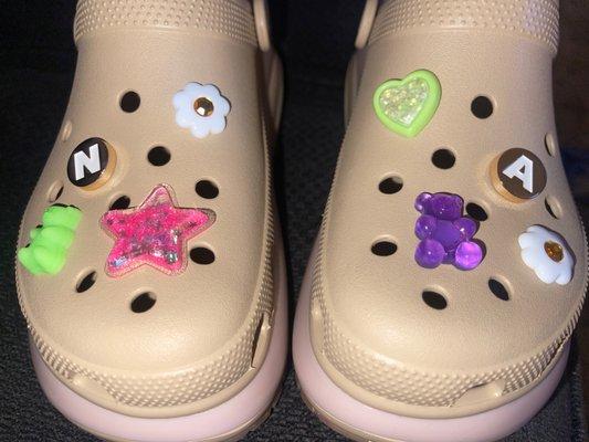 Amazing mega crush crocs w/ new croc charms