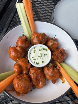 Buffalo cauliflower wings