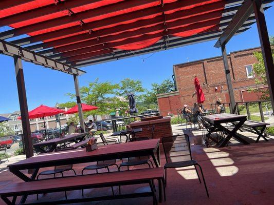 Outdoor patio:dining area