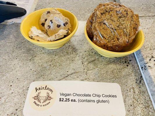 I tend to doubt vegan cookies, but the choco chip cookie is awesome!