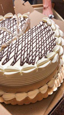 Caramel layer cake