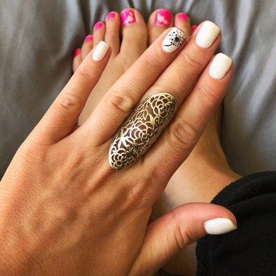 Dandelion nails by Belin