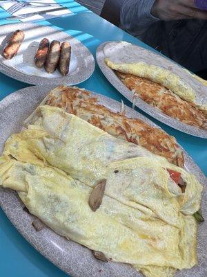 Veggie Omelette and Country Omelette.