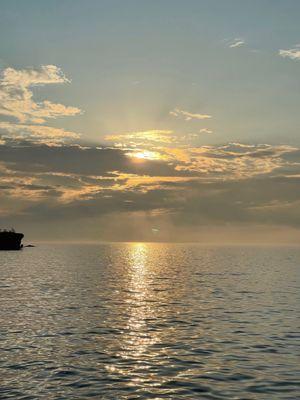 Presque Isle Park: Black Rocks / Presque Isle Point - the best spot for sunset!