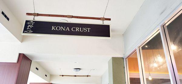 Kona Crust Pizza sign.