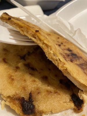 "Extra Chicharron y Queso Pupusa" ‍