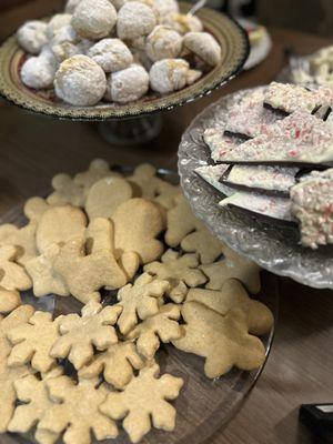 Gingerbread, Peppermint Bark, lemon cookies