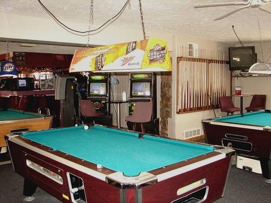 Pool Tables - Darts - ShuffleBoards Volleyball - Games - Music