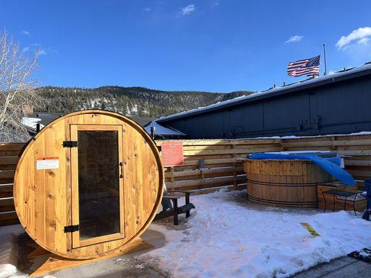 Sauna & hot tub