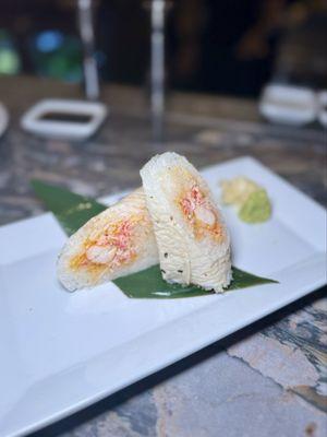 Baked snow crab hand roll