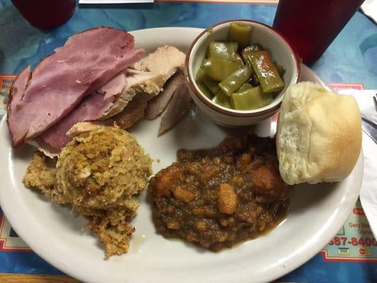 My husband's ham and turkey combo meal and fugly green beans.