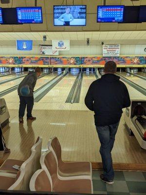 Family bowling during open bowling