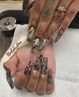 Modern nails