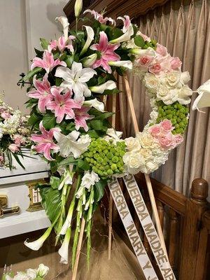 Funeral wreath arrangement