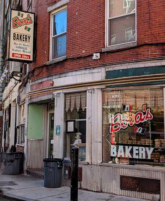 Bova has been around since 1932! Nothing too fancy; no seating; Best Florentine Cannolis!