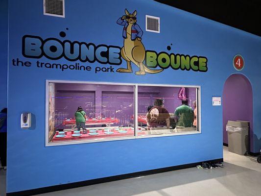 Bounce Bounce The Trampoline Park!