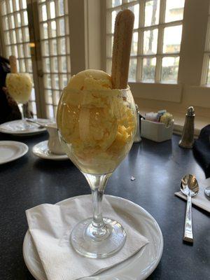 Mango ice cream