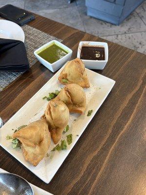 Vegetable samosa(2 Pc)