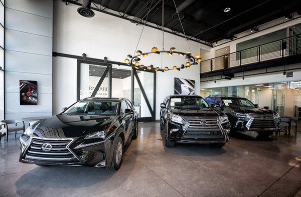 New Lexus Showroom on Camelback in Phoenix AZ