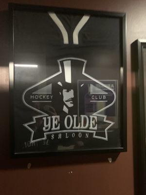 The picture of the old bar logo so classic