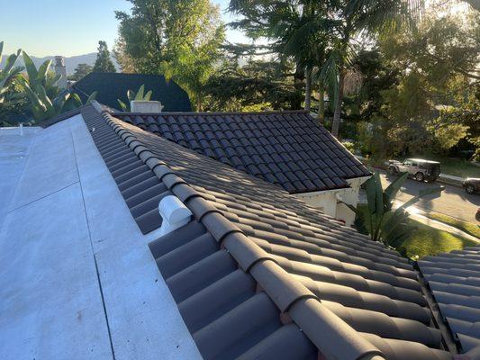 New Boral Spanish Sytle Tiles and Flat Roof