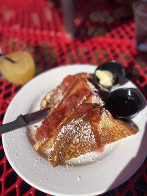 French toast with strawberries