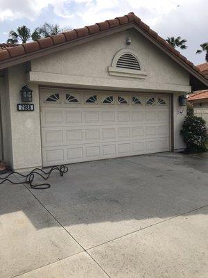 Clean garage doors