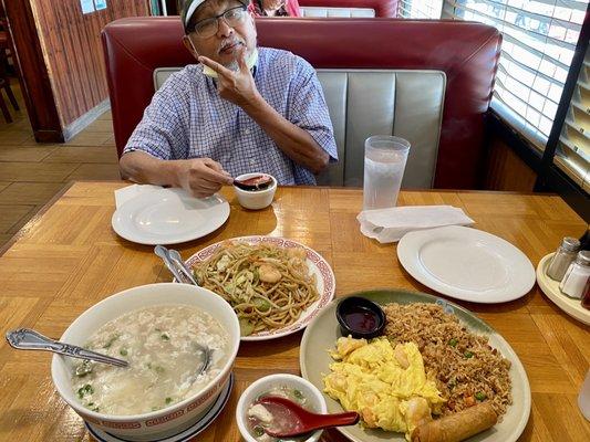 3.29.22 Pops likes the shrimp chow mein here. Big shrimp. Chicken/Crab soup & shrimp scrambled eggs are always good too!