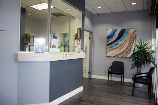 SmyLife Dental waiting area