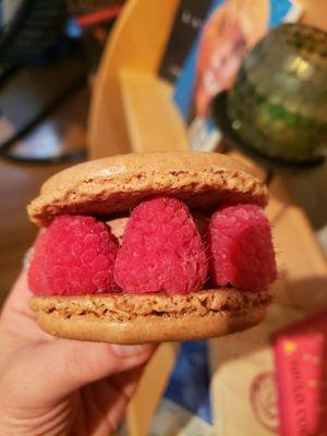 Le Macaron French Pastries