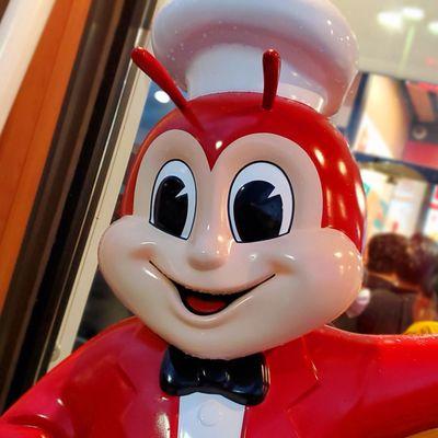 Hello there!  I'm JolliBee, but my friends call me J.B!  I'm here to tempt you with delicious munchies!  Come on in!  :-D