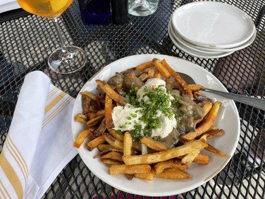 Order the vegan poutine. Trust me. It's delicious.