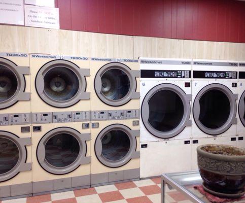 Many dryers, many sizes (5 giant, 36 regular).