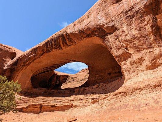 Elbow Arch, Mystery Valley | Instagram: @telephonesmoothie