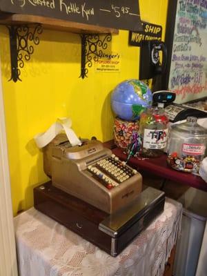 2013-08-09 15.31.06; Old Cash Register - Ginger's Popcorn, Hot Springs AR.