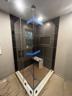 90 degree shower enclosure April 2022